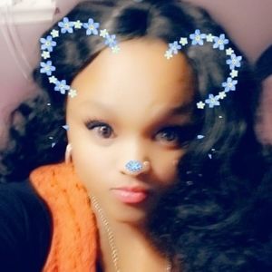 Meet your Posher, Phee